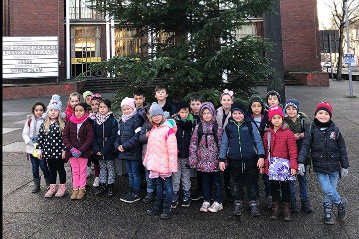 Besuch im Schauspielhaus Bochum der Emil-von-Behring-Schule