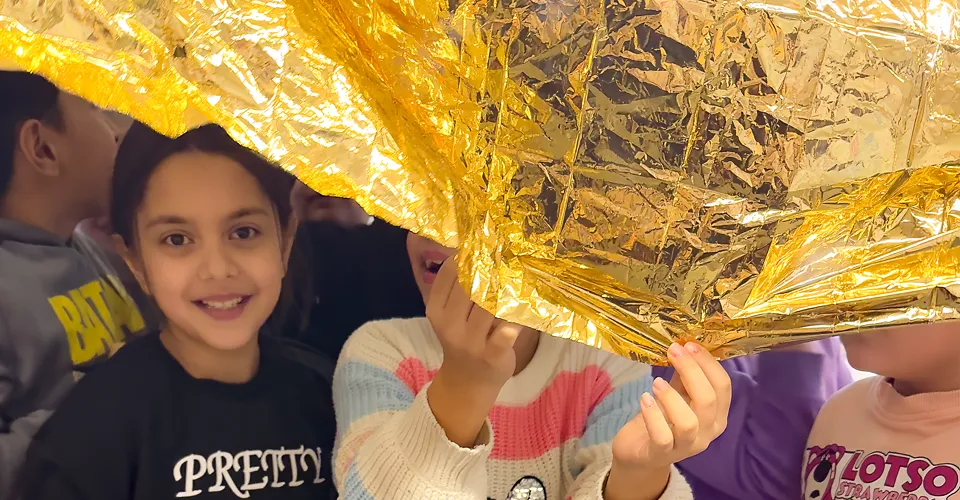 Erste Hilfe im Unterricht der 3. Klasse der Emil-von-Behring-Schule in Bochum Hofstede